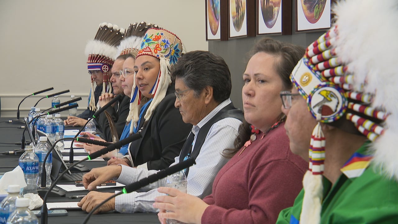 Indigenous leaders demand inquiry into RCMP surveillance