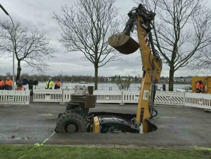 69 Expensive Fails That Hurt So Bad To Look At, You May Physically Feel It