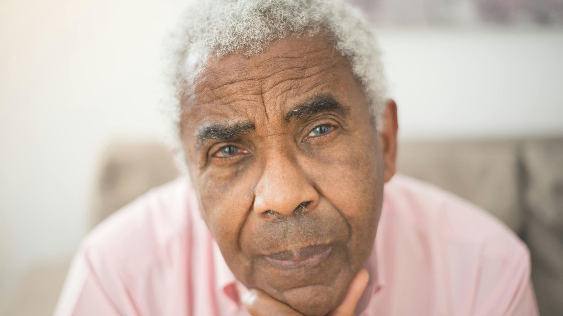 20 façons dont la solitude peut nuire à votre santé après 50 ans
