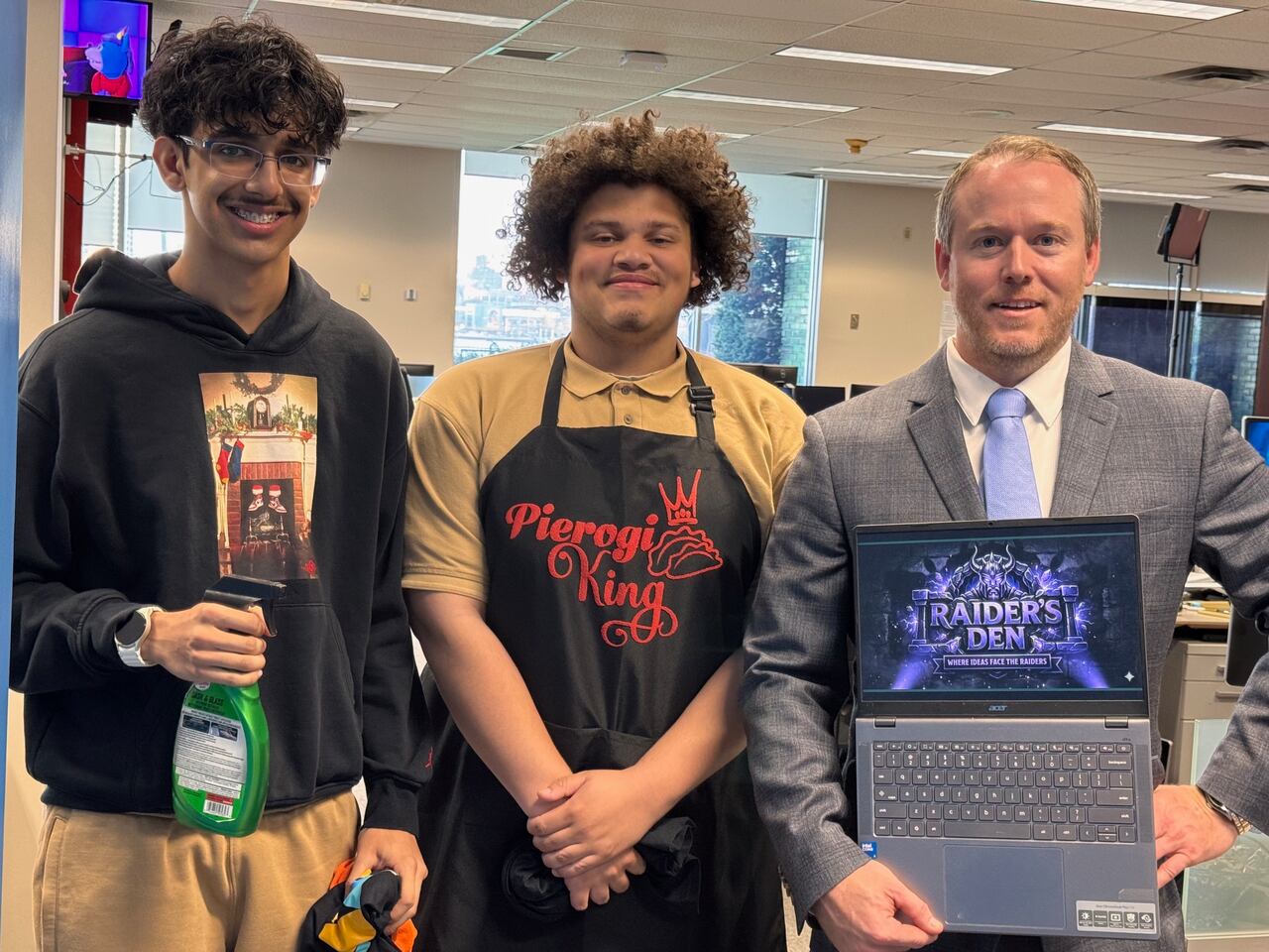 Windsor teacher digs into own pocket to propel students’ Dragon’s Den ...