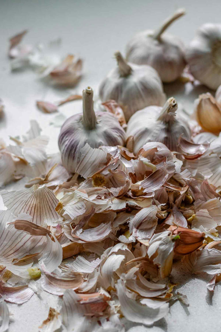 How to prep garlic in bulk and freeze it