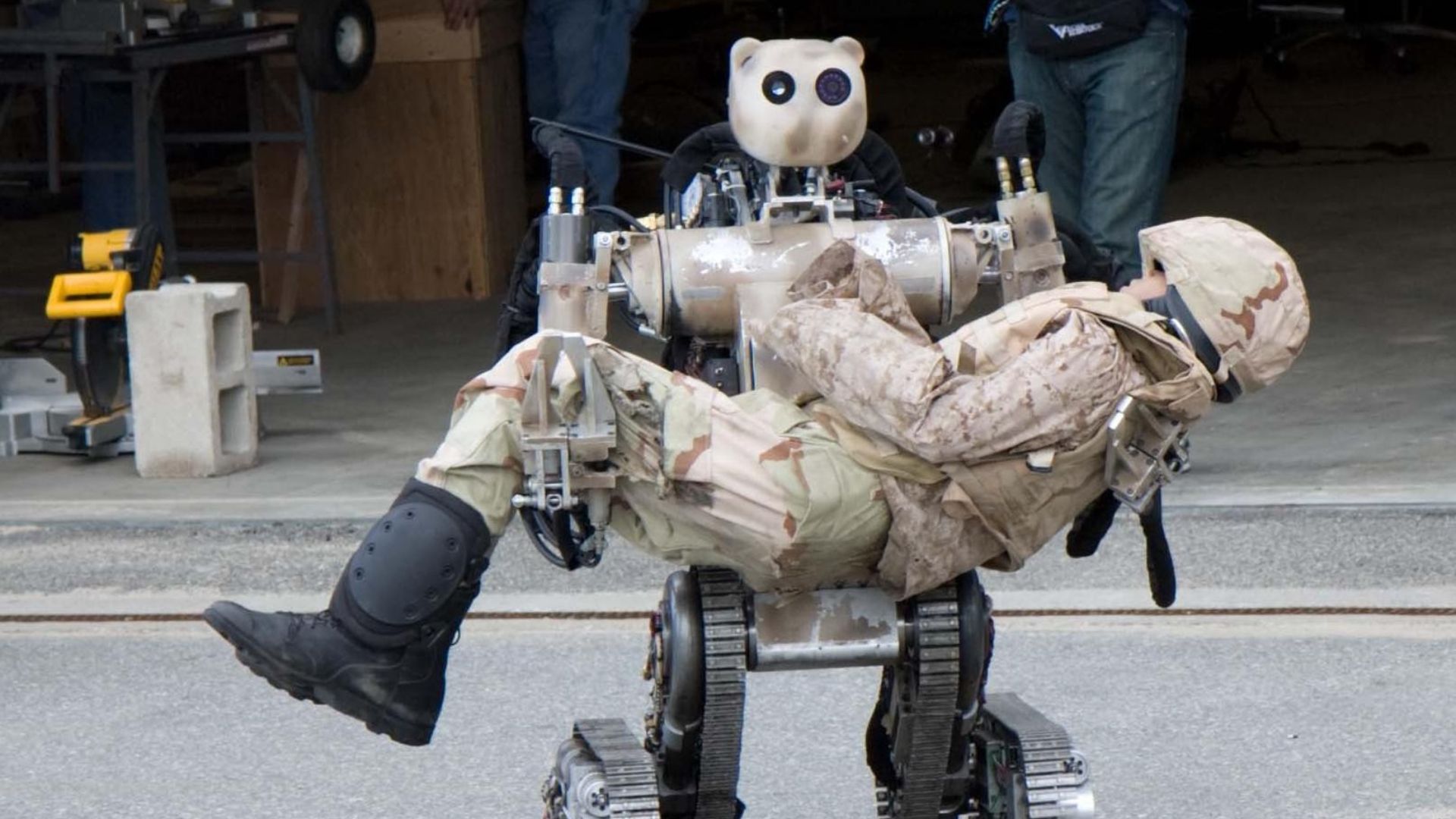 US Army pushes robots for last-mile logistics and casualty evacuation ...