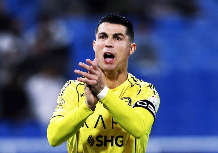 Ronaldo tuyên bố sẽ 'bóc phốt' các đồng nghiệp ở Saudi Arabia