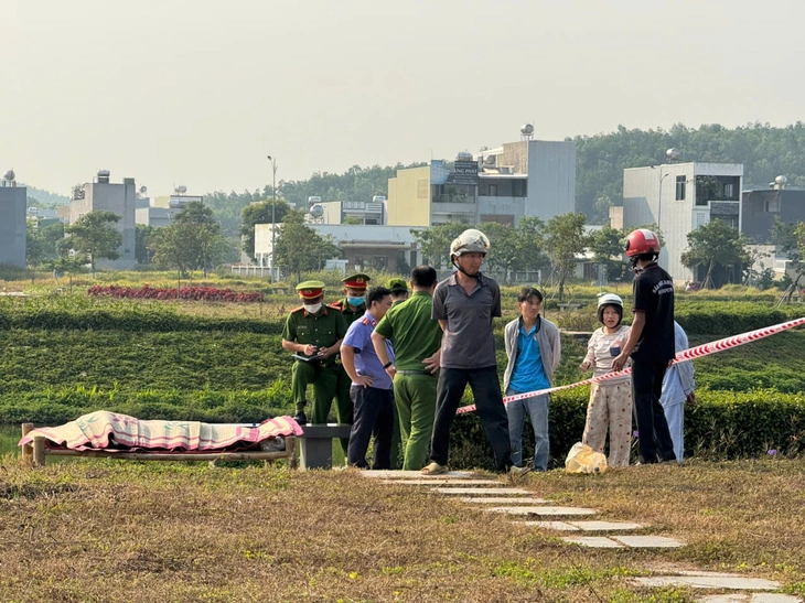 Phát hiện bé gái 15 tuổi tử vong dưới hồ sinh thái khu dân cư 577, Quảng Ngãi