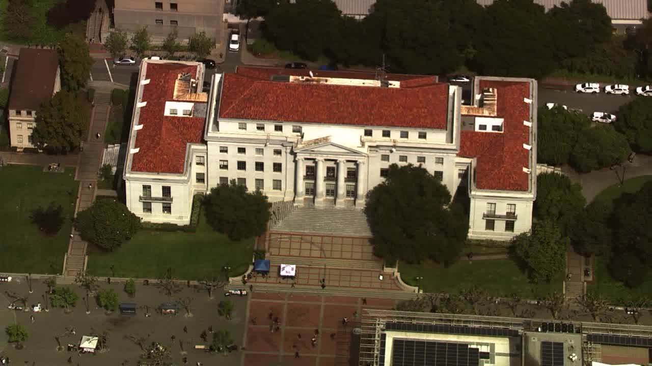 Man's body discovered on UC Berkeley campus; no indication of foul play ...