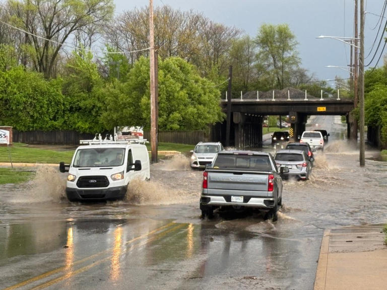 Fort Wayne street floods after heavy rains