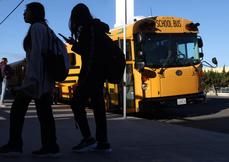 LA public schools pass screen time limits for students in a first