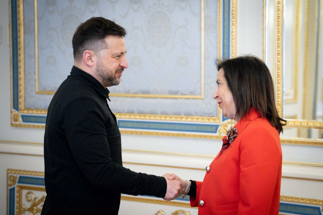 Spain to send ammunition, 100 armored vehicles to Ukraine