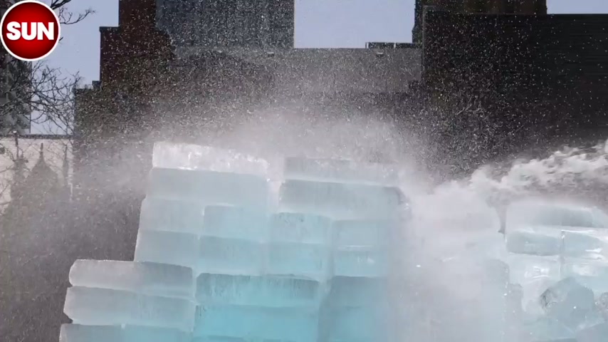 Drake’s stunt reaches melting point: Toronto fire turns the hose on ...