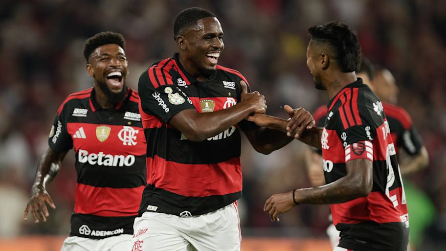 Flamengo vence Vitória em noite de golaços e abre vantagem na Copa do ...