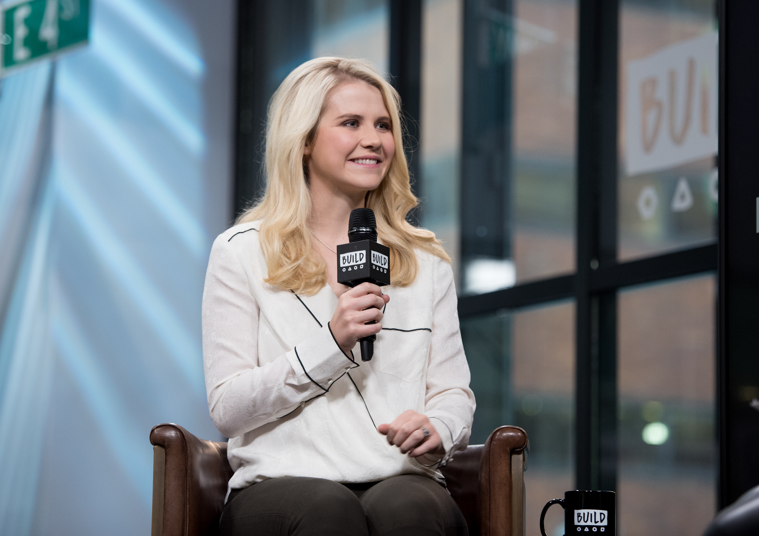 Elizabeth Smart wins first place in bodybuilding competition after ...