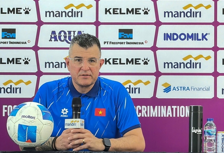 HLV Roland bật mí bí quyết giúp U17 Việt Nam hạ U17 Australia, vào chung kết