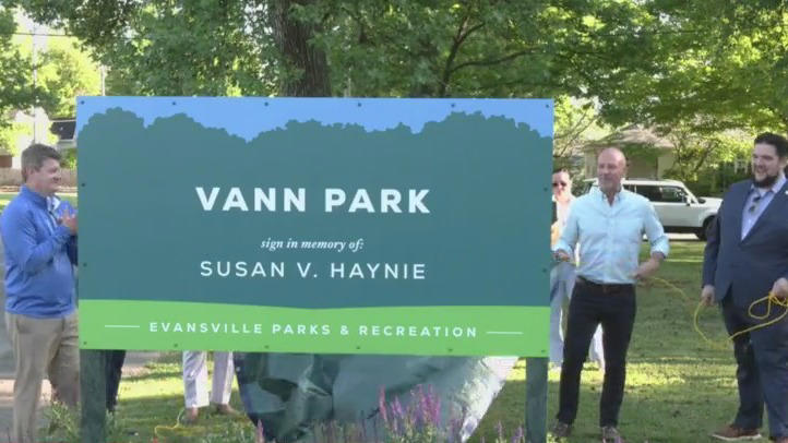“It’s pretty special”: Evansville honors realtor Susan Haynie at Vann ...