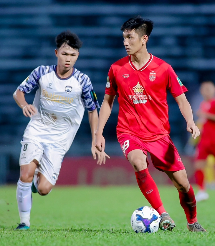 Bóng đá Long An có định đoạt được số phận?