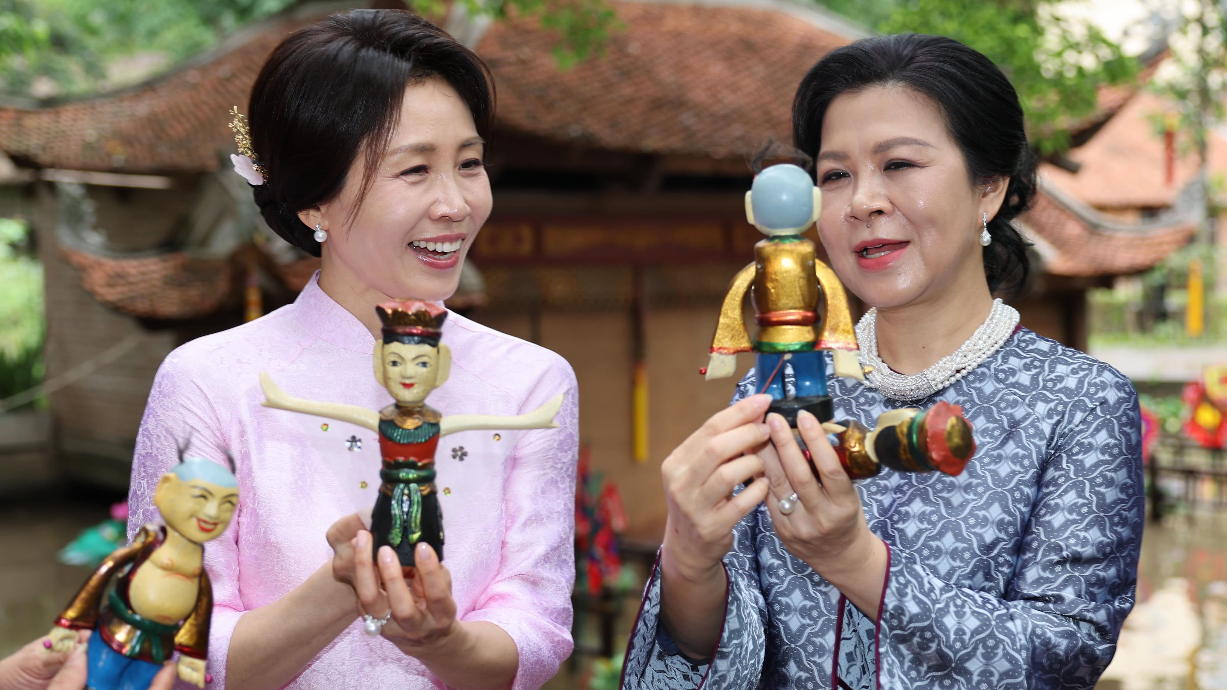 First Lady Kim Hea Kyung in Ao Dai Strengthens Korea-Vietnam Ties