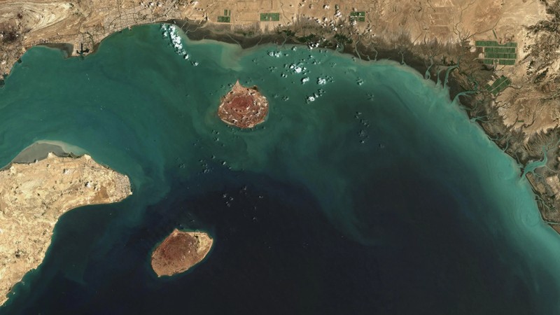Iran vows to keep Strait of Hormuz closed for as long as US blockade ...