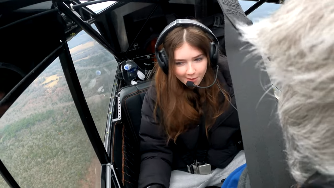 Why this pilot took his scared daughter flying just above the trees