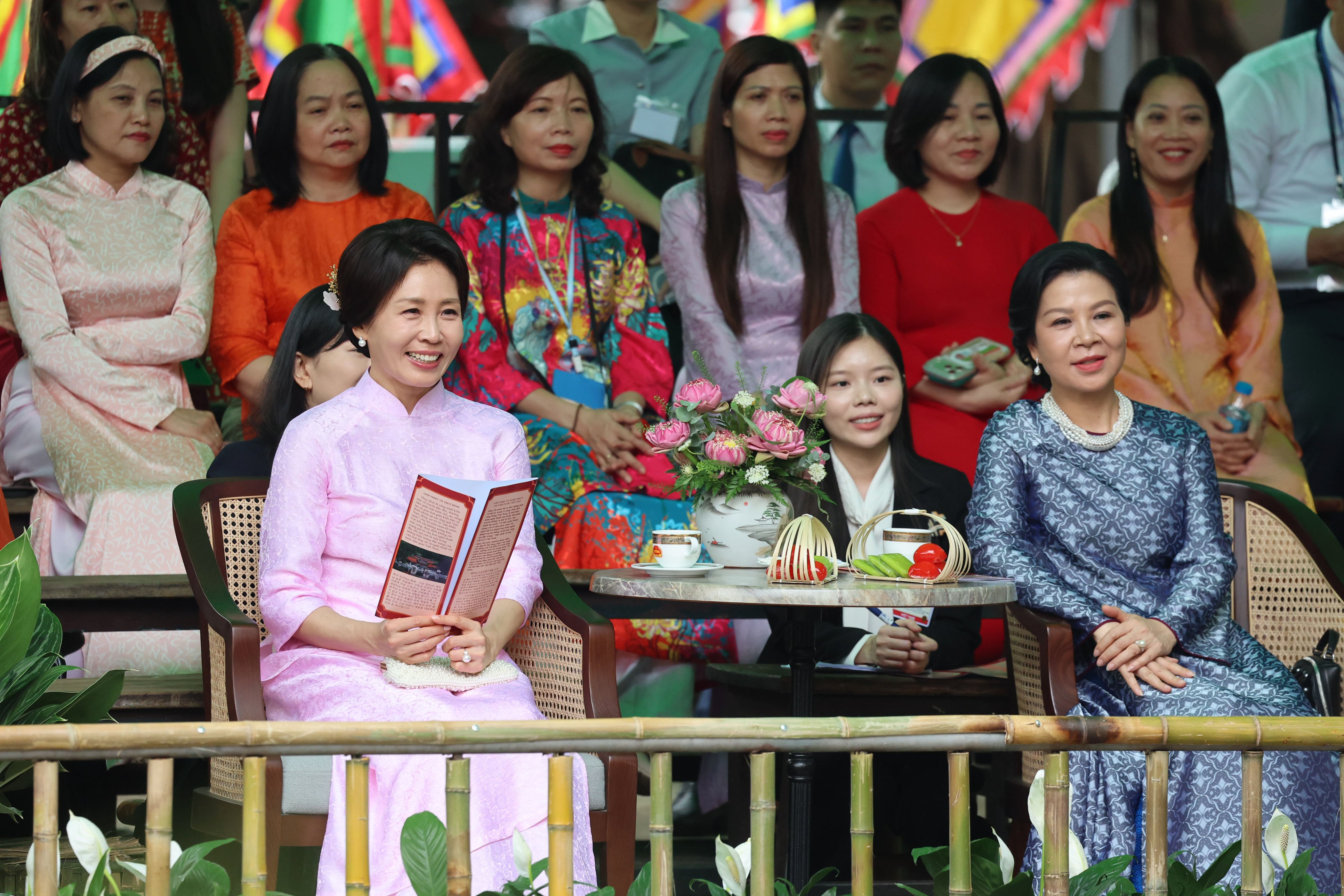 First Lady Kim Hea Kyung in Ao Dai Strengthens Korea-Vietnam Ties