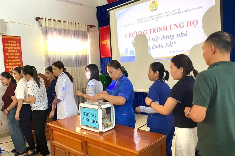 Đoàn viên Trung tâm Điều dưỡng người tâm thần Quảng Nam chung tay vì người nghèo