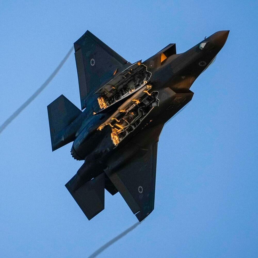 Fatales Fotoshooting bei fast 580 km/h: Südkoreanischer Kampfjetpilot ...