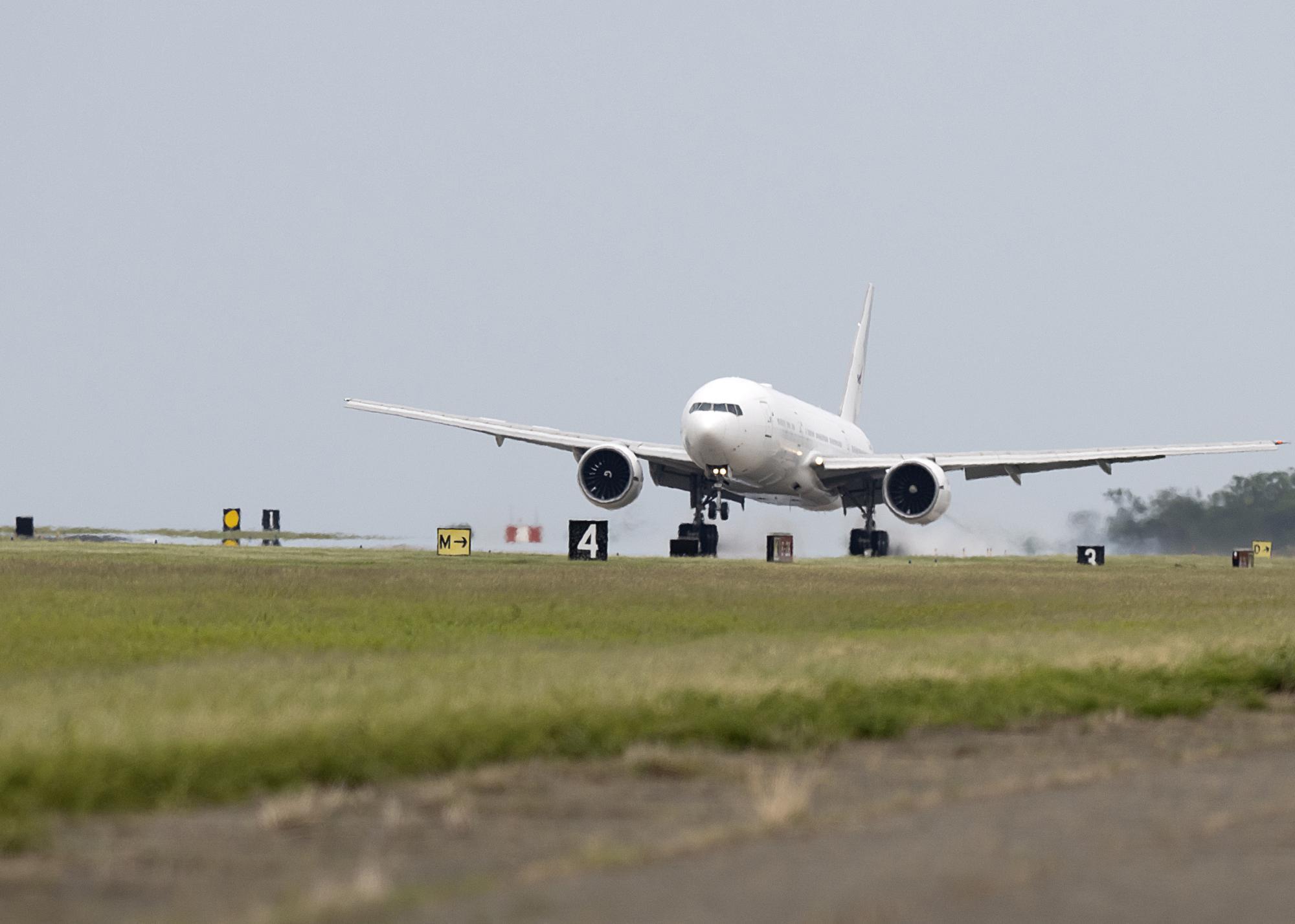 Warum die NASA 35.000 Löcher in ihre neue Boeing 777 bohrt