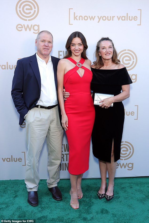 Good genes run in the family! Miranda Kerr stuns alongside her ageless ...