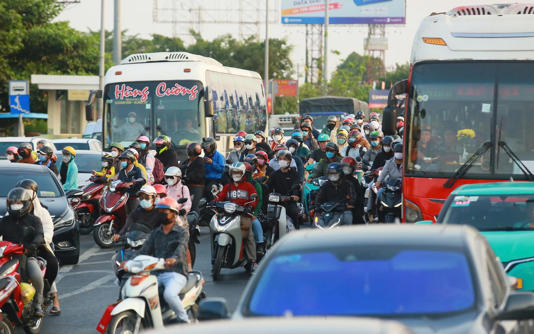 Công an TP.HCM làm gì để ngăn ‘xe dù, bến cóc’ dịp lễ 30-4?