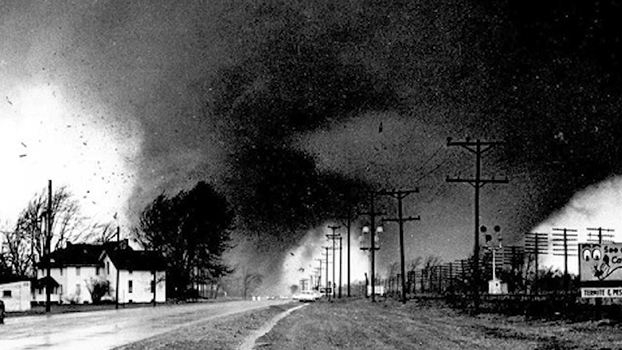 This video shows the tornado that killed over 300 people in minutes