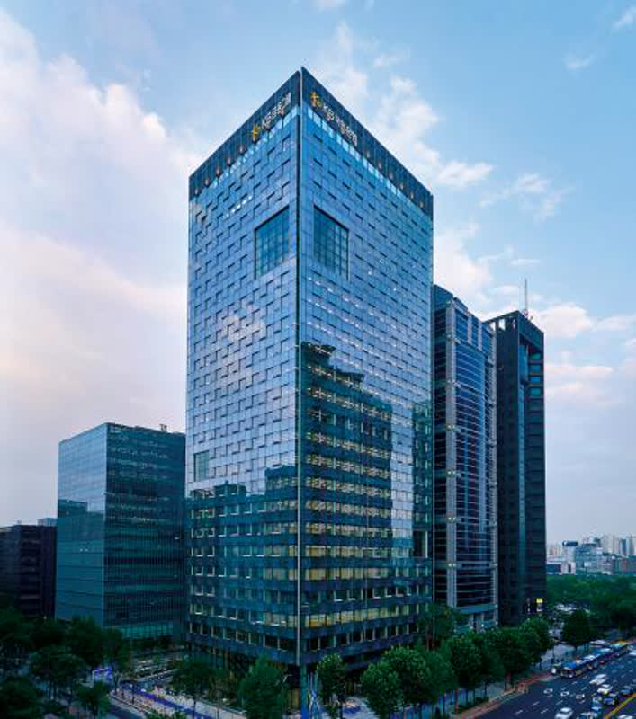 KB금융, 1분기 순익 2조 '육박'…비은행 기여도 43%까지 확대