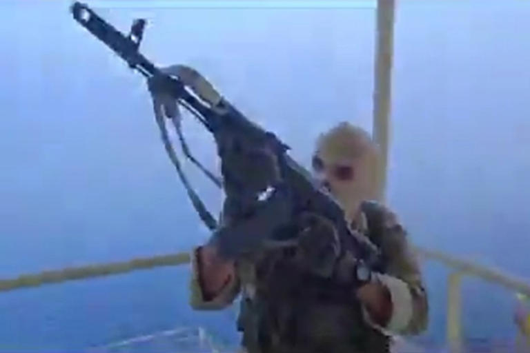 Iran releases video purporting to show commandos seizing ships in ...