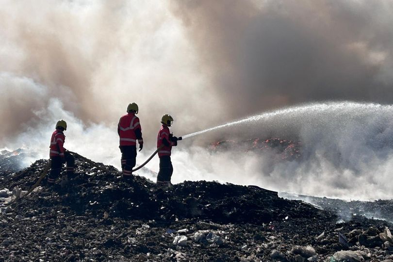 Locals told 'keep windows and doors closed' as firefighters tackle ...