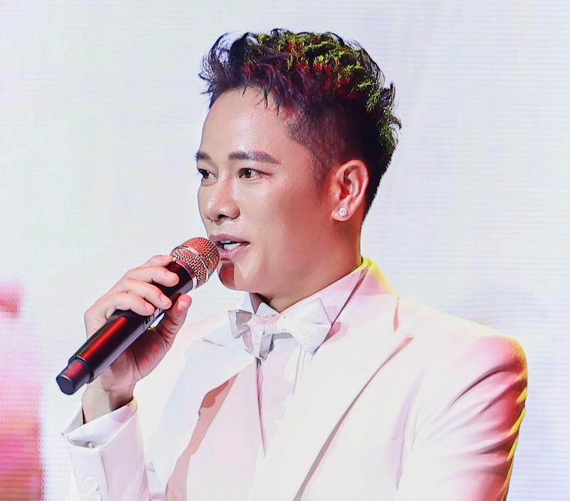 Tùng Dương hứa không cướp hit của Anh Quân