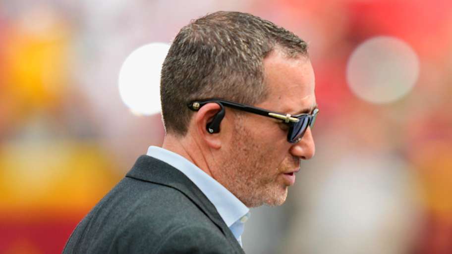 NFL insider's mock draft takes Eagles in a different direction with pick 23