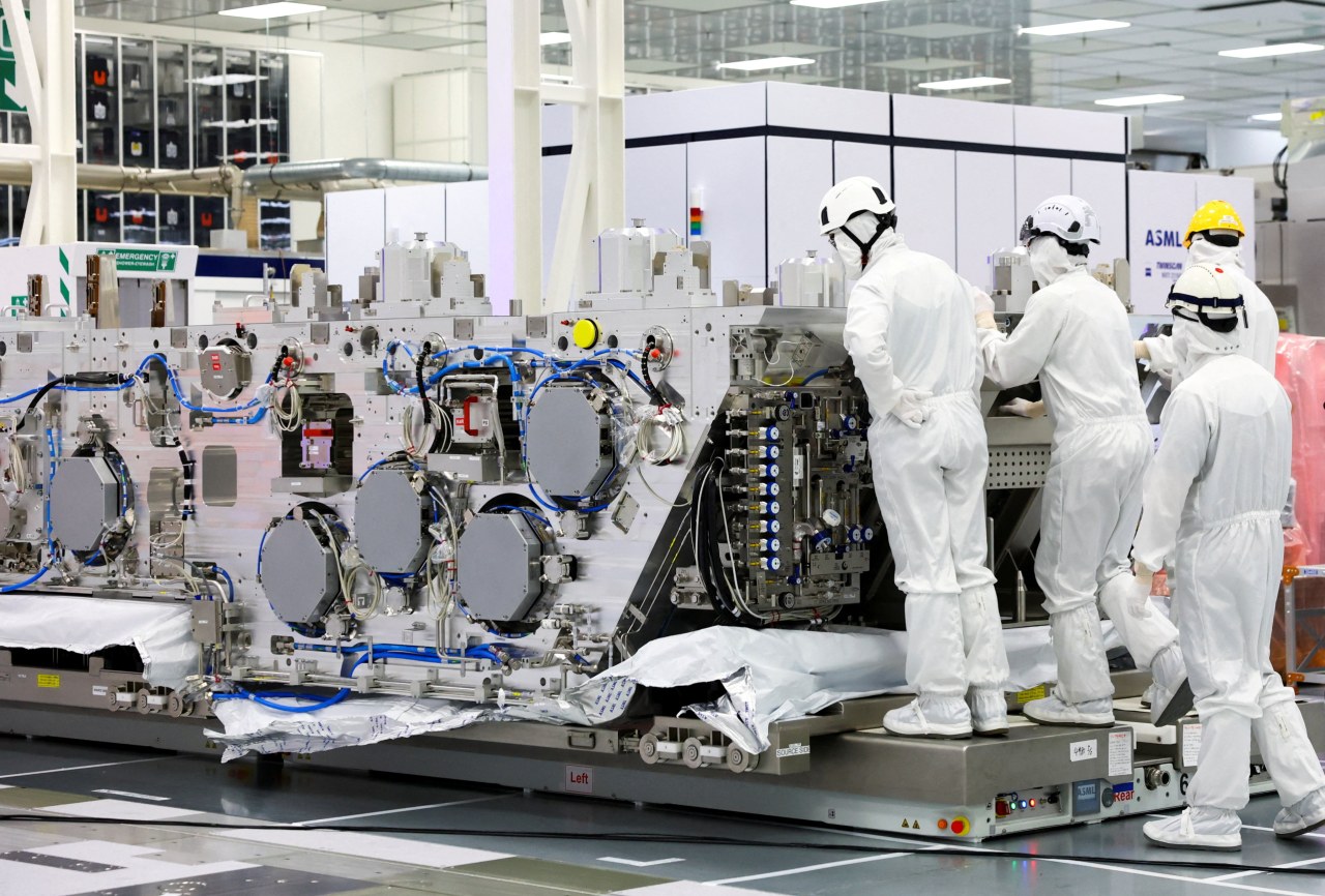 ASML loses nearly $17 billion of value as TSMC shuns top-end machines