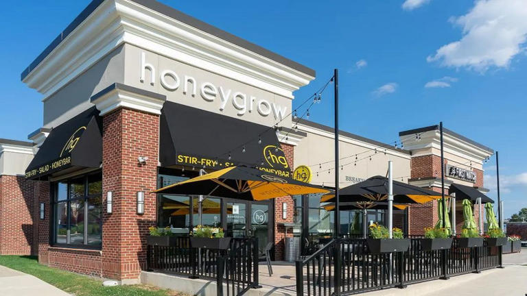 New honeygrow location brings stir-fry and salads to Waldorf