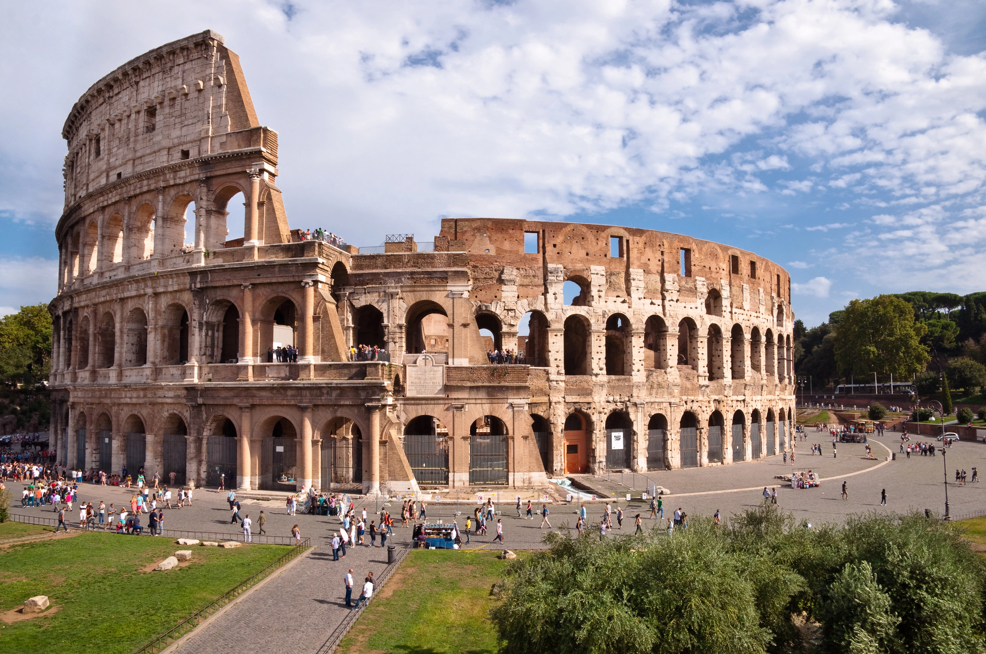15 weathered corners of Rome for texture lovers