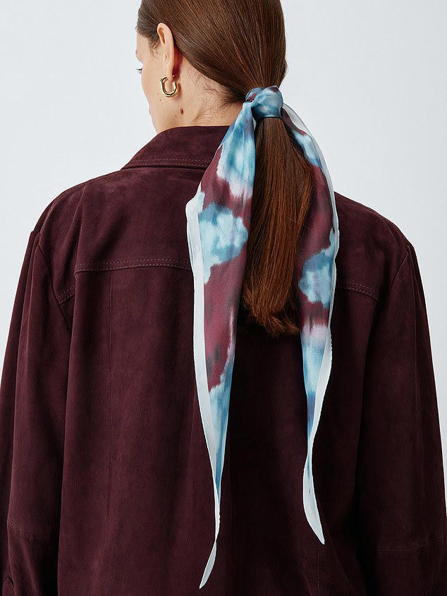 Forget old, frumpy clothes! These accessories will upgrade any drab outfit