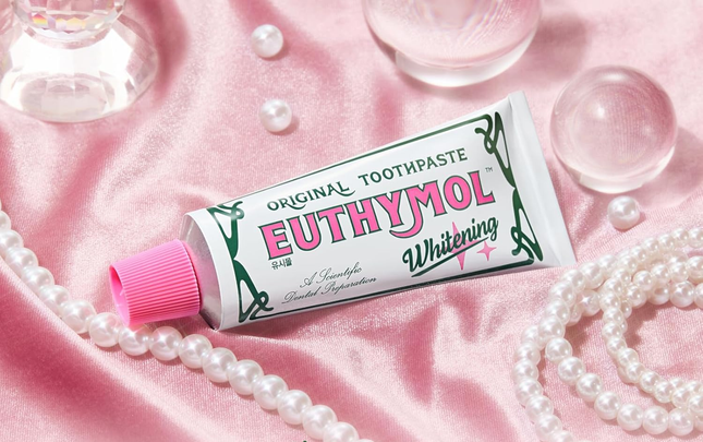 A stain-fighting toothpaste for your sweetest smile yet (15% off)