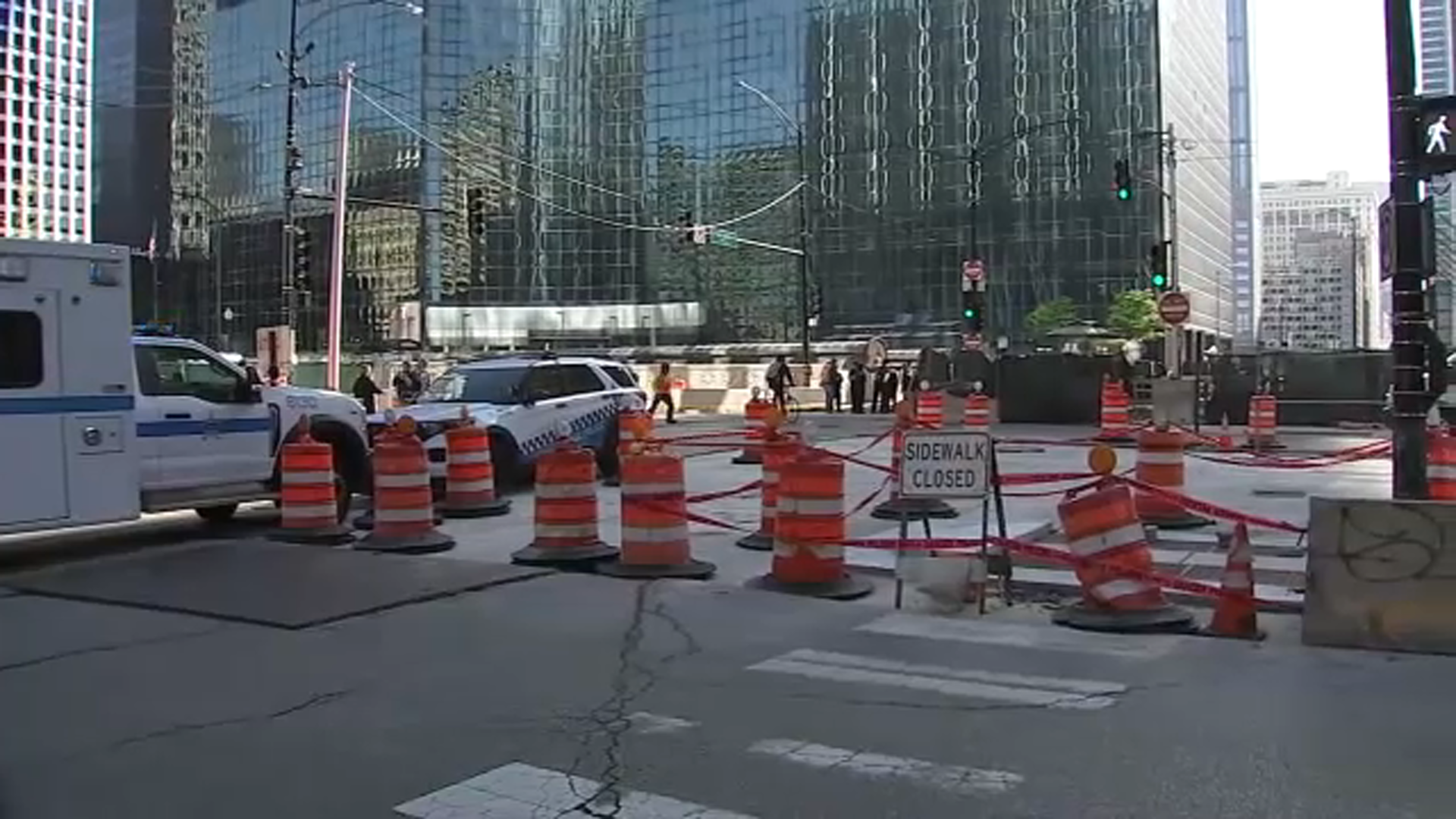 Pedestrian shot in apparent road rage incident downtown Chicago, police say