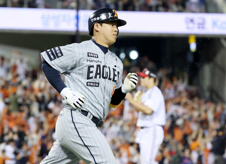 Roh Si-hwan's season-first home run in first team return