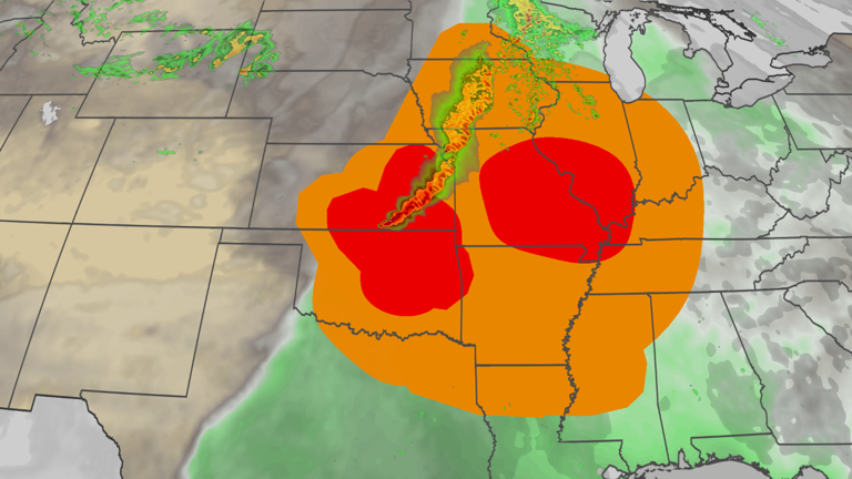 Severe weather outbreak could spawn tornadoes in Plains through Monday