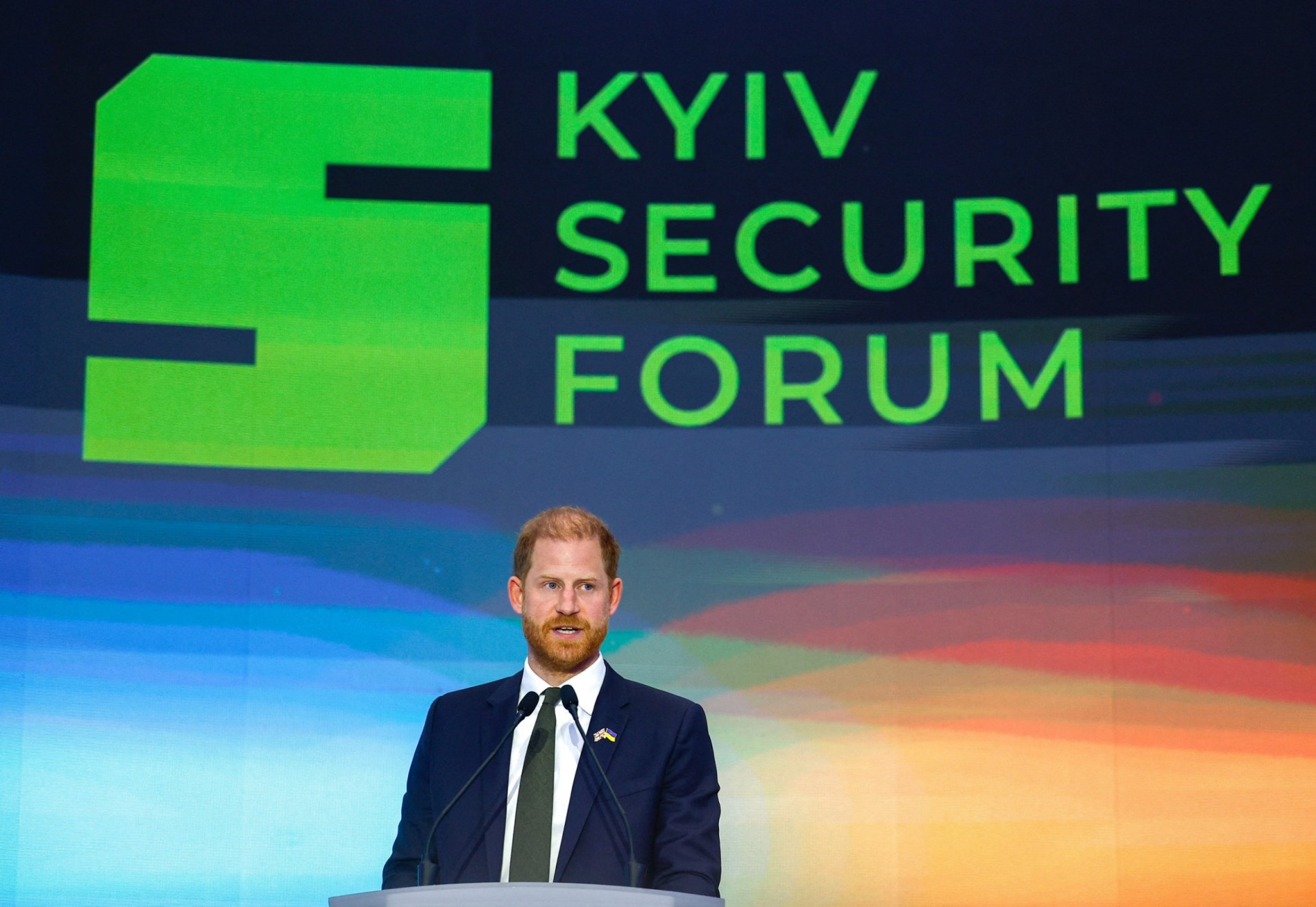 Prince Harry makes surprise visit to Ukraine and urges Putin to stop ...