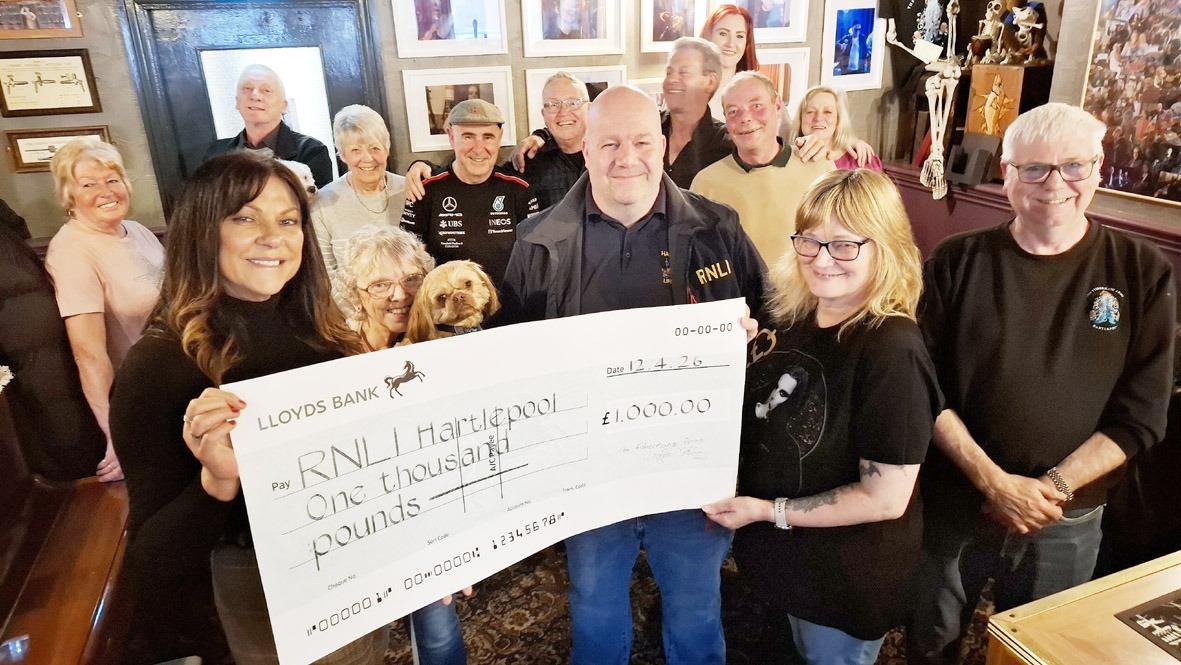 Regulars at Hartlepool's Fishermans Arms pub raise money for RNLI
