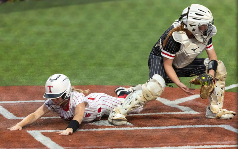Who’s ranked No. 1 in the final ASWA high school softball rankings of 2026?