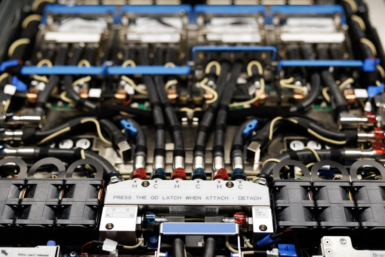 Tech, media & telecom roundup: Market talk
