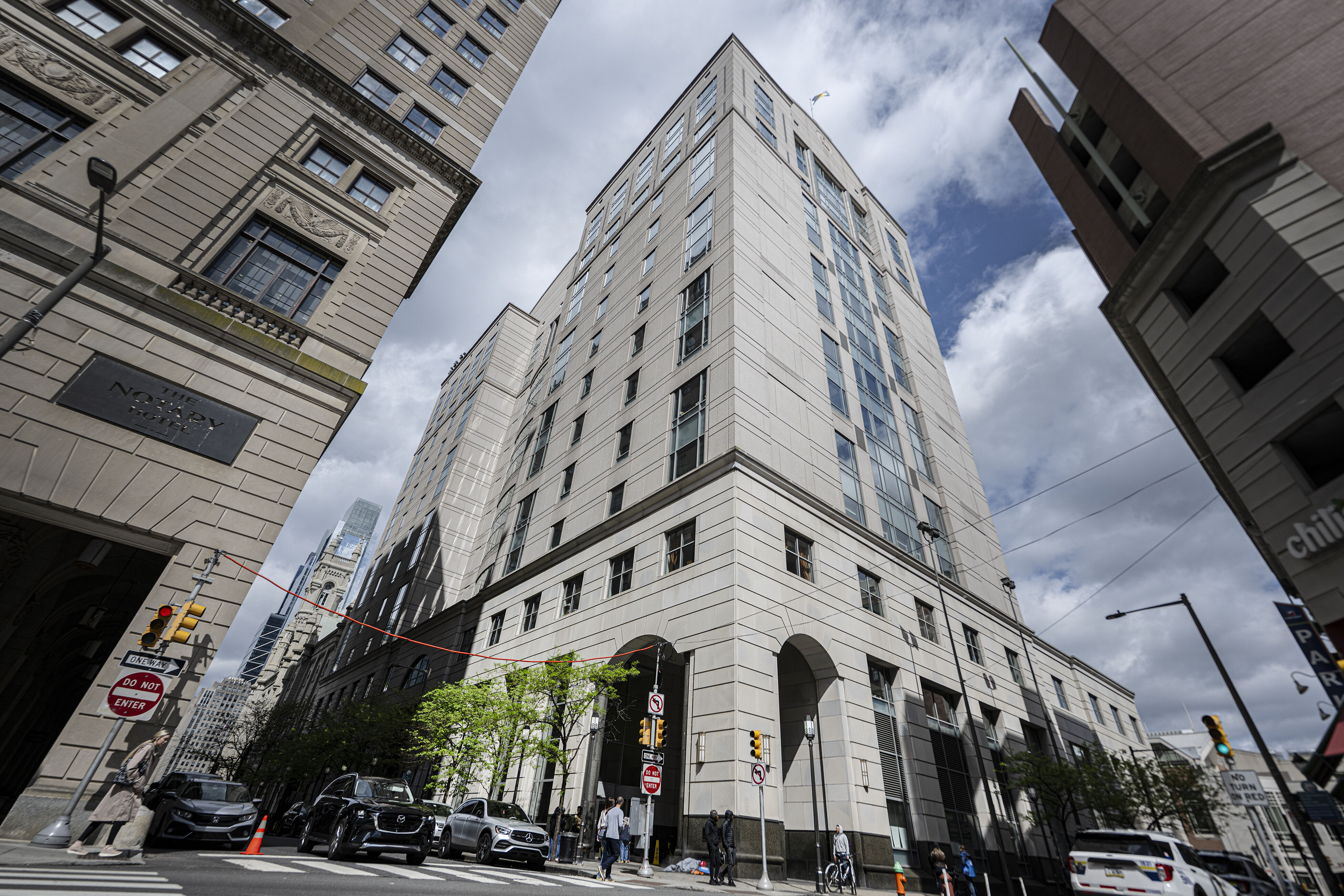 Judge Blocks ICE Courthouse Arrests, Rebuking Administration Policy