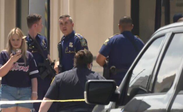 Teen killed, 5 wounded in Mall of Louisiana shooting