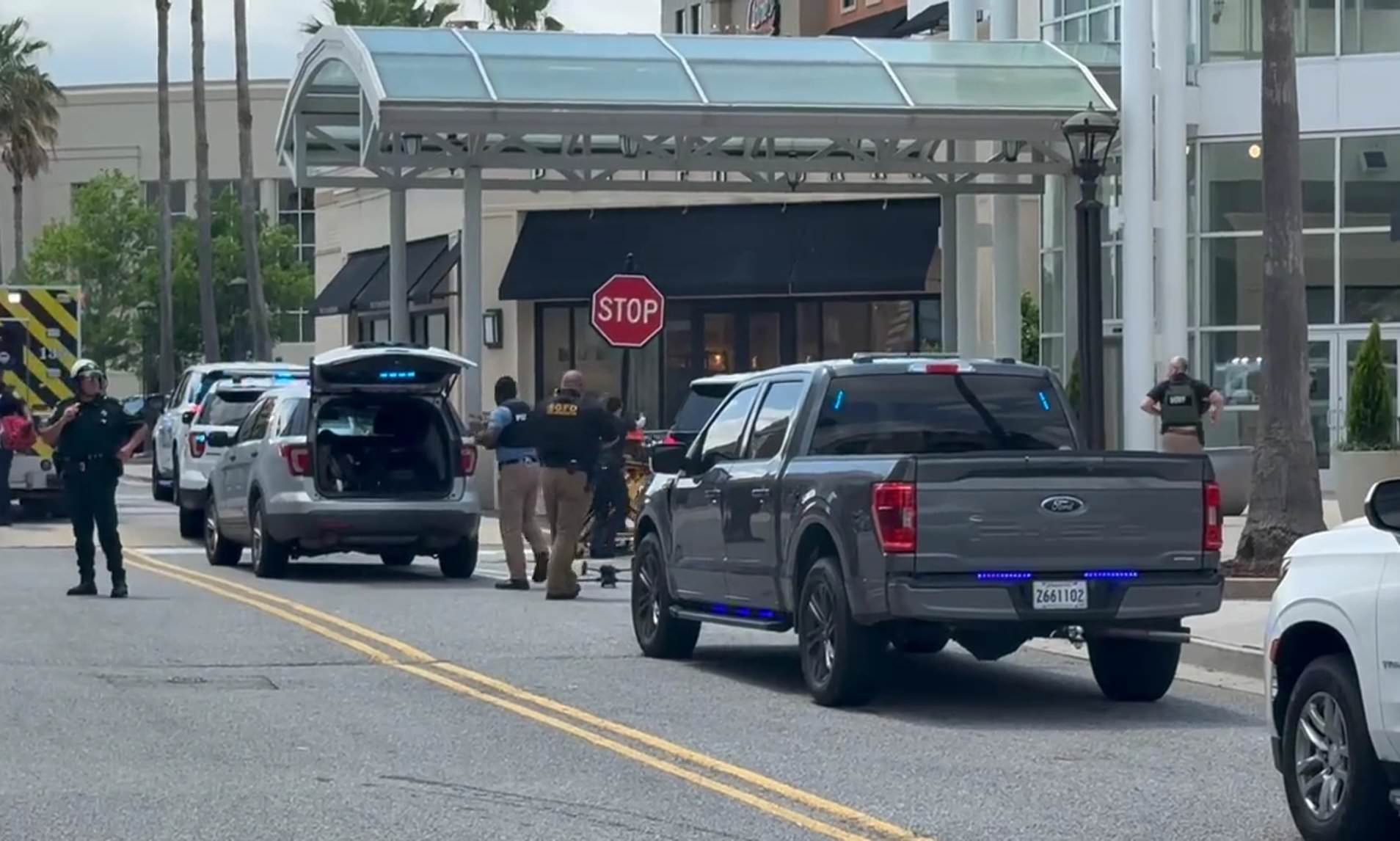Active shooter at Louisiana mall food court leaves at least six injured