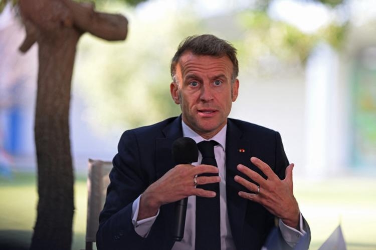 Emmanuel Macron assure qu’il ne fera plus de politique après avoir ...