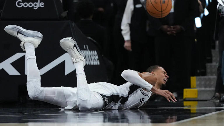 Victor Wembanyama travels with Spurs to Portland amid concussion protocol